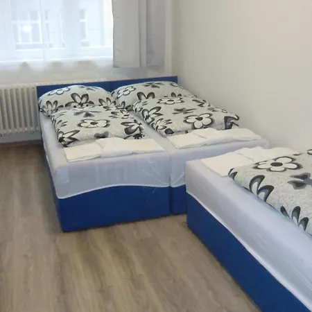Appartement Hu à Prague Extérieur photo