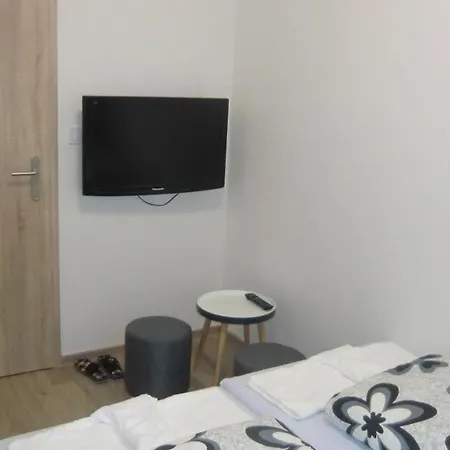 Appartement Hu à Prague Extérieur photo